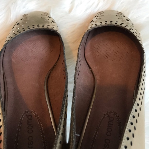 🛑 EUC CORSO COMO Leather Gold Ballet Flats - Picture 7 of 8